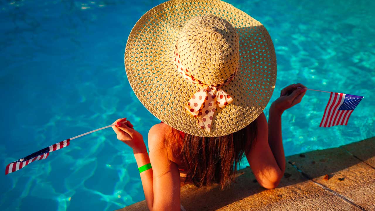 How To Throw The Ultimate Labor Day Pool Party