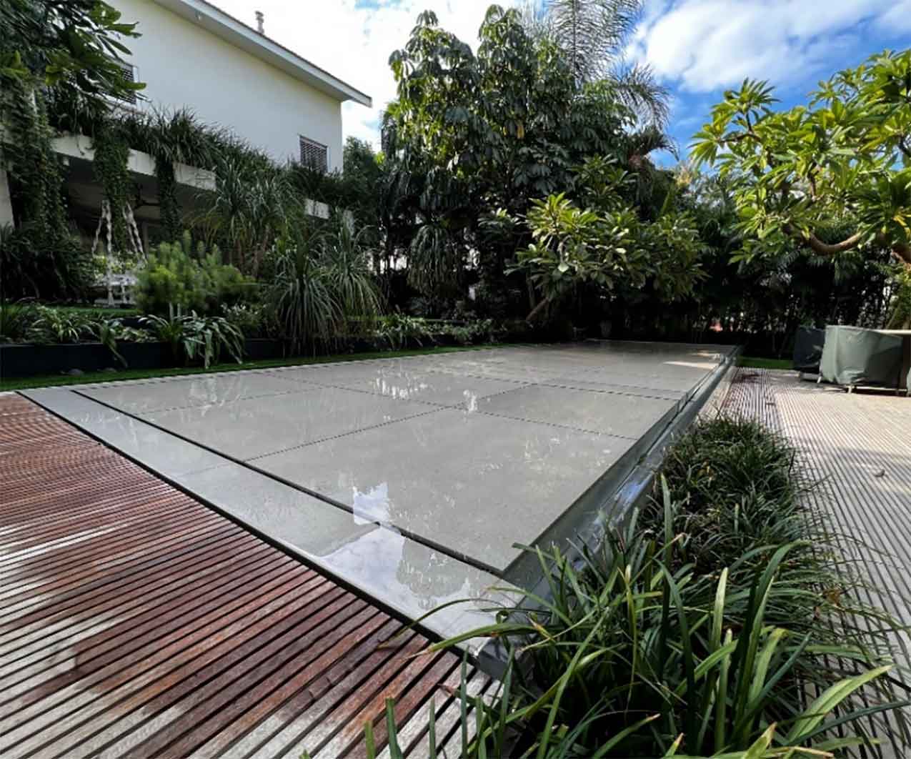 Movable Floors are Taking the Pool Industry by Storm